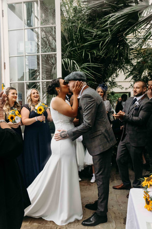 Sheffield wedding photographer botanical gardens Victoria Greensmith3.jpeg