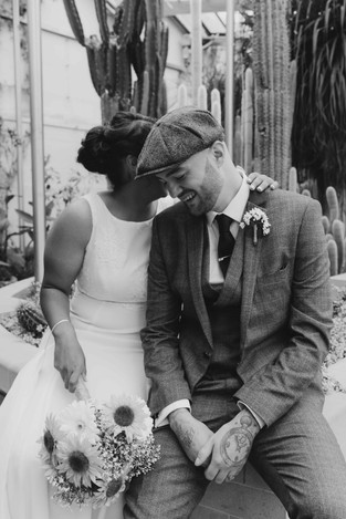 Sheffield wedding photographer botanical gardens Victoria Greensmith25.jpeg