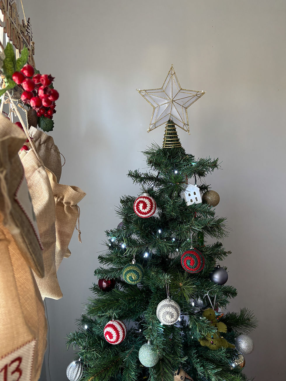 Thumbnail: Christmas Bauble - PDF crochet pattern