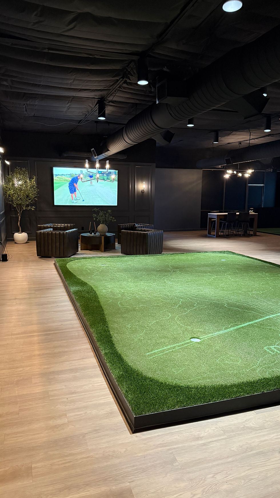 swing shift putting green