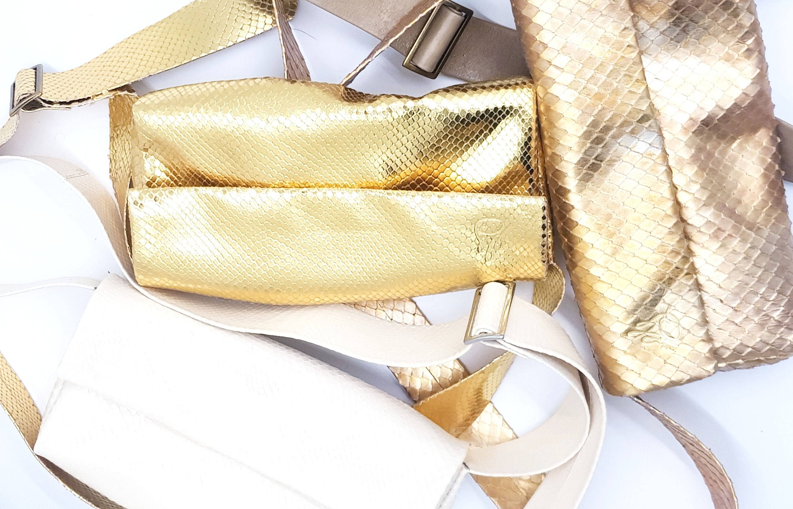 Petit sac 5 poches ( peau façon lézard - écaille/ or)