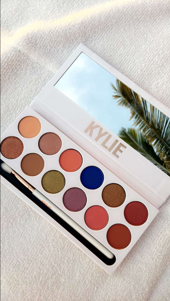 Thumbnail: KYLIE THE ROYAL PEACH PALETTE KYSHADOW