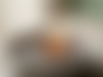 Brasa reacendendo entre cinzas, ilustrando o perigo de perder a alegria da salvação.