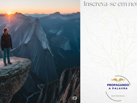 Pessoa de pé, olhando uma paisagem de montanhas desafiadoras ao nascer do sol, simbolizando coragem e esperança diante de um novo começo.