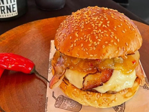 Burger Fest Rock: Festival de hambúrgueres regionais no Sebrae Amapá homenageia a banda Legião Urbana na semana do Rock