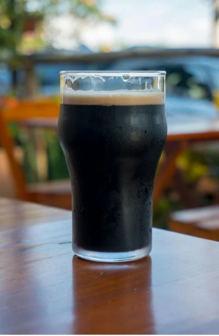 ¡Salud por la chela negra! Así se celebra en Jalisco el Día de la Cerveza Negra