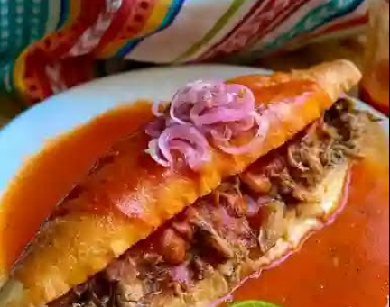 El secreto está en la salsa: así se prepara una salsita muy tapatía para la torta ahogada