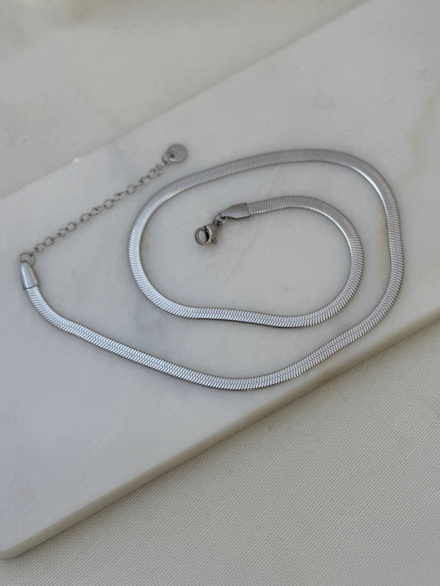 Gümüş rengi yassı zincir A-0000281