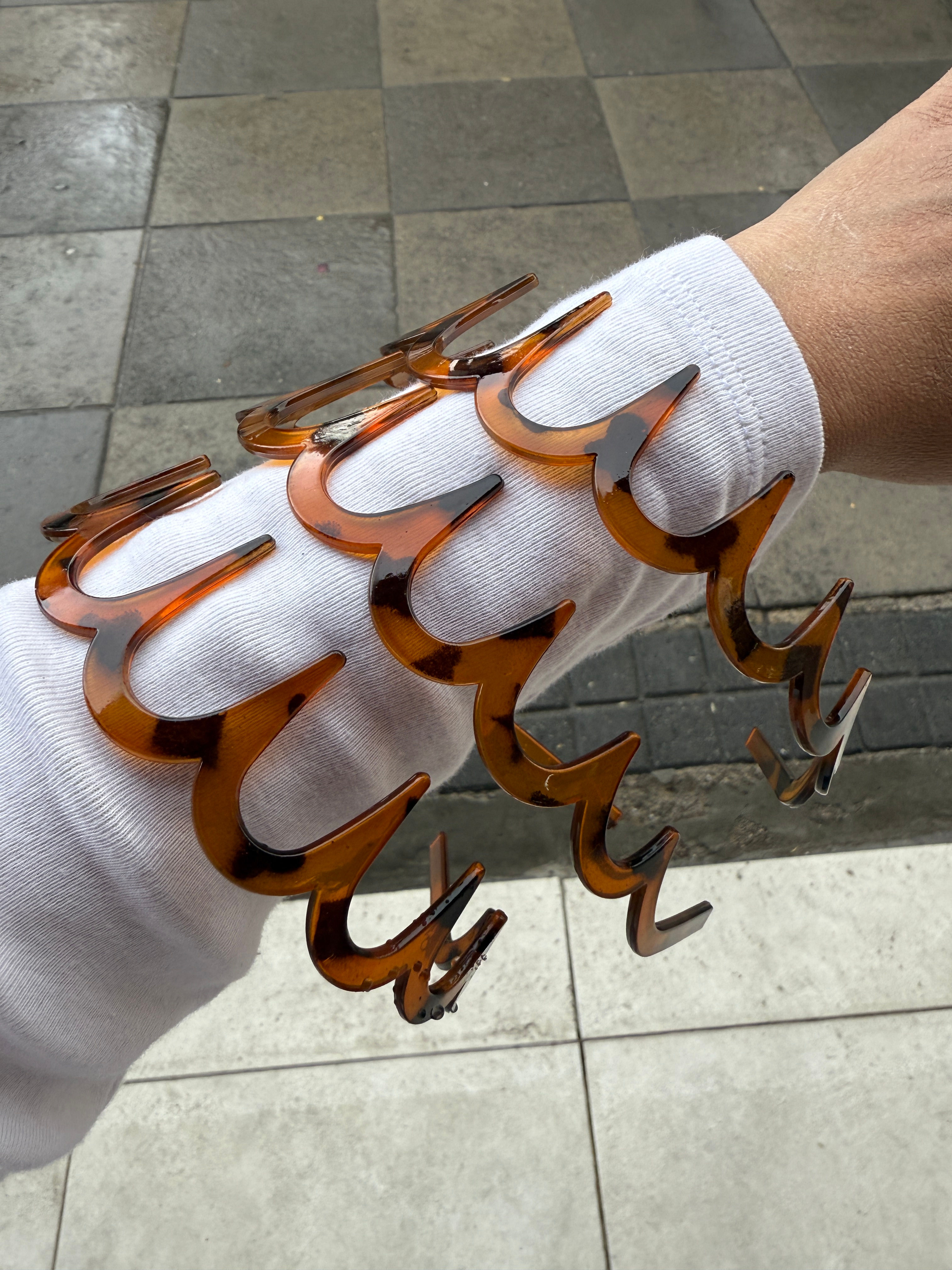 Kahverengi esnek tarak taç HT111