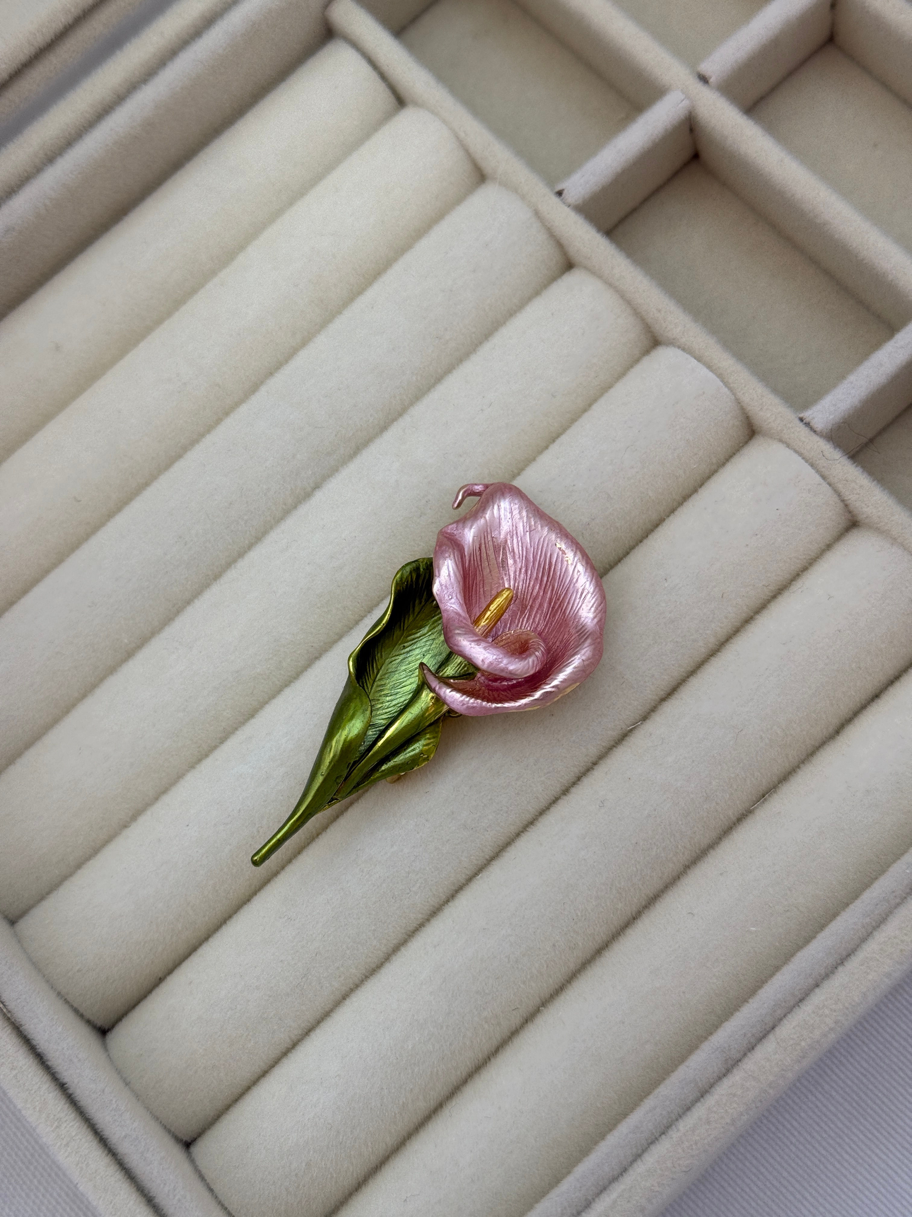 Pembe çiçek broş B-0318
