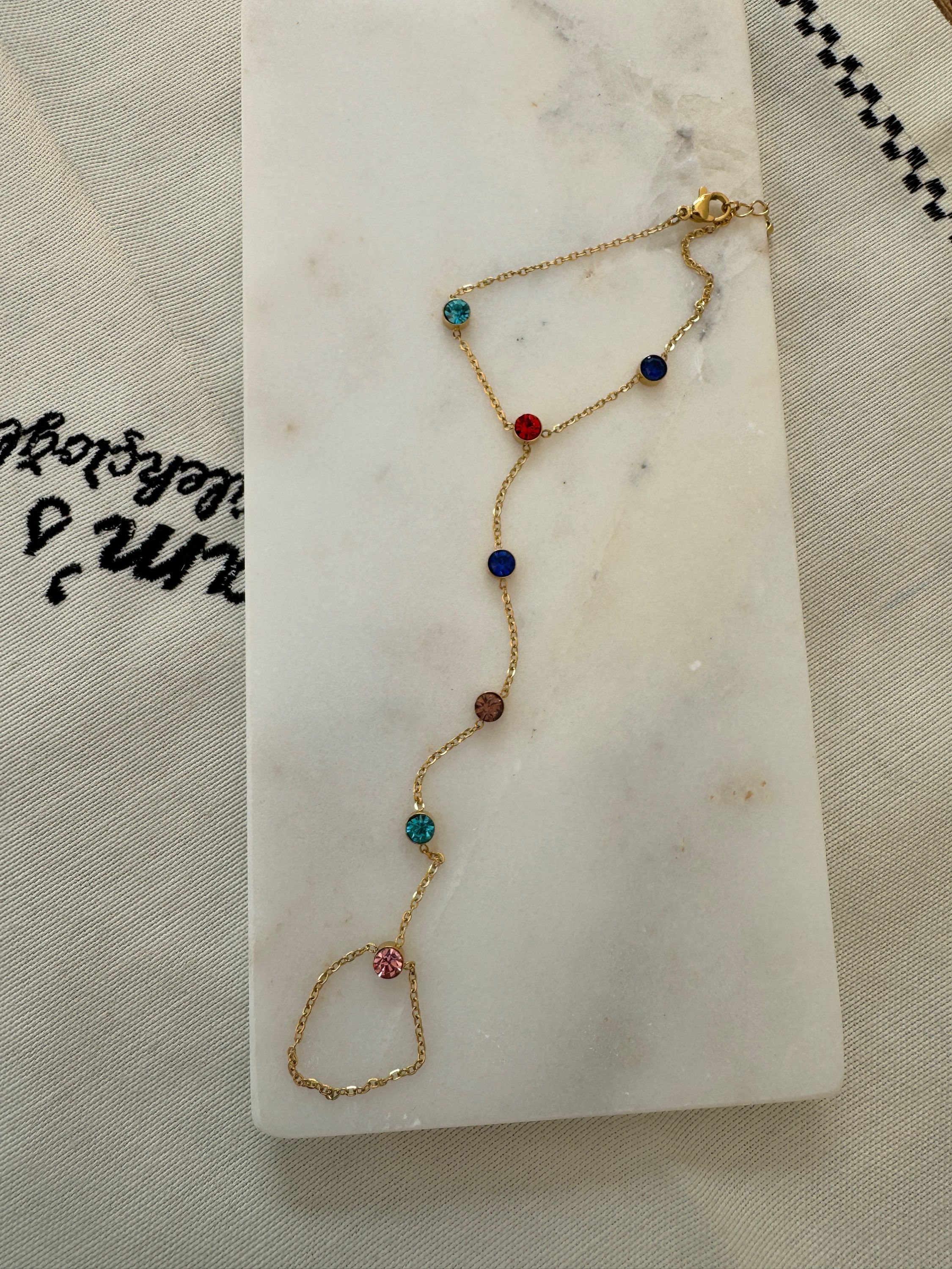 Renkli taş detaylı gold çelik şahmeran SSAH003