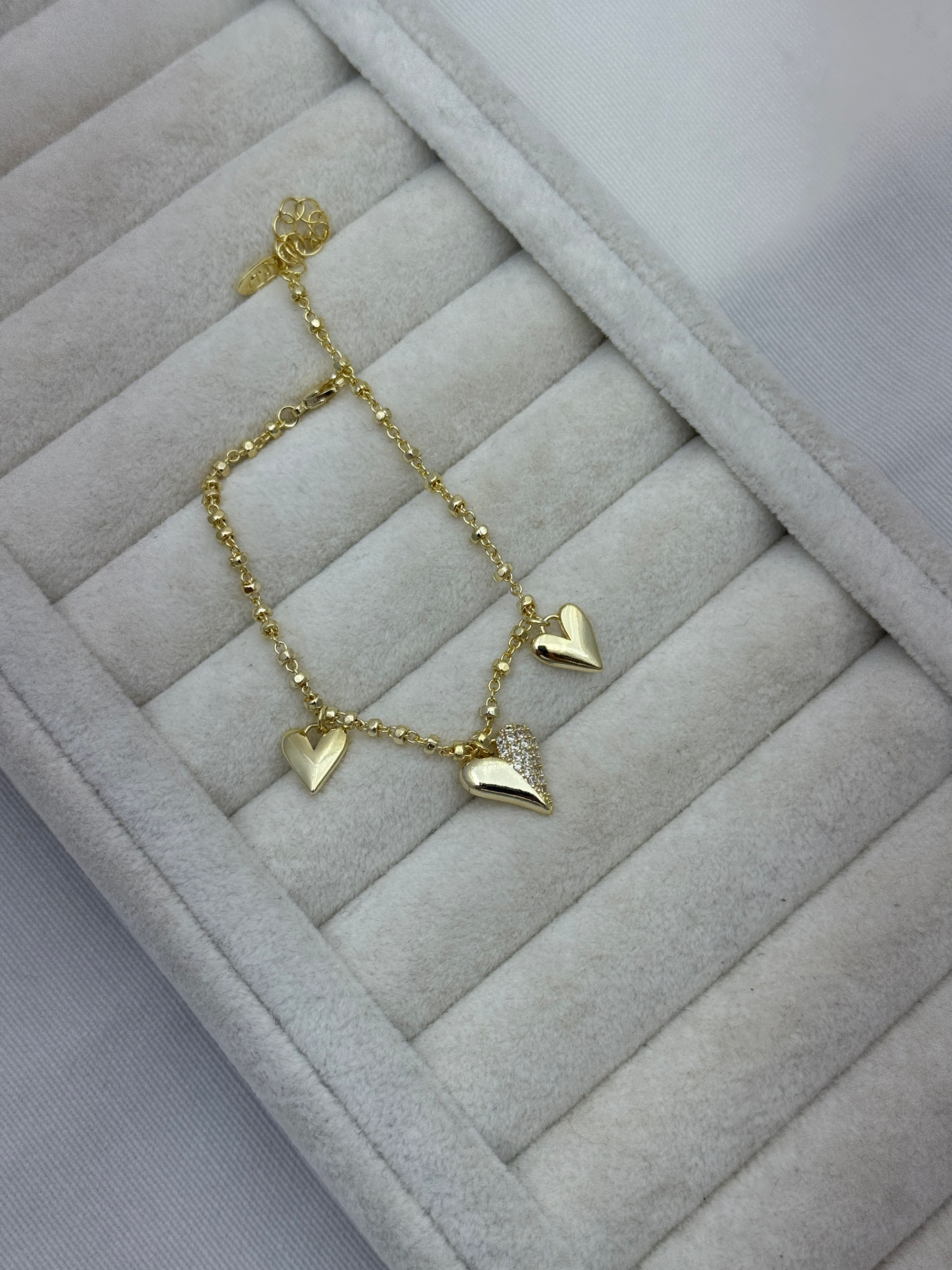 Gold kalpli bileklik A-0000317