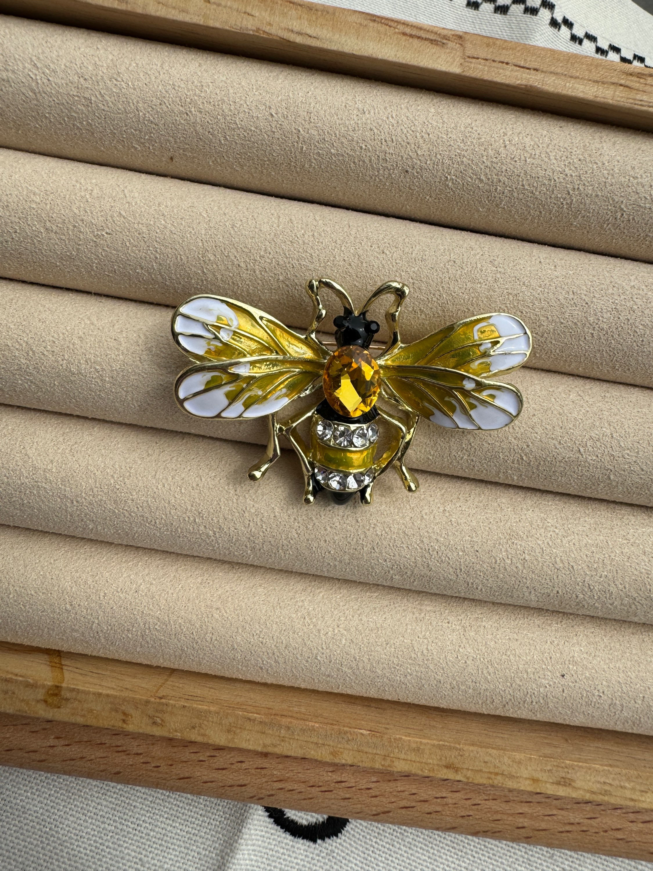 Arı gold broş BRŞ107