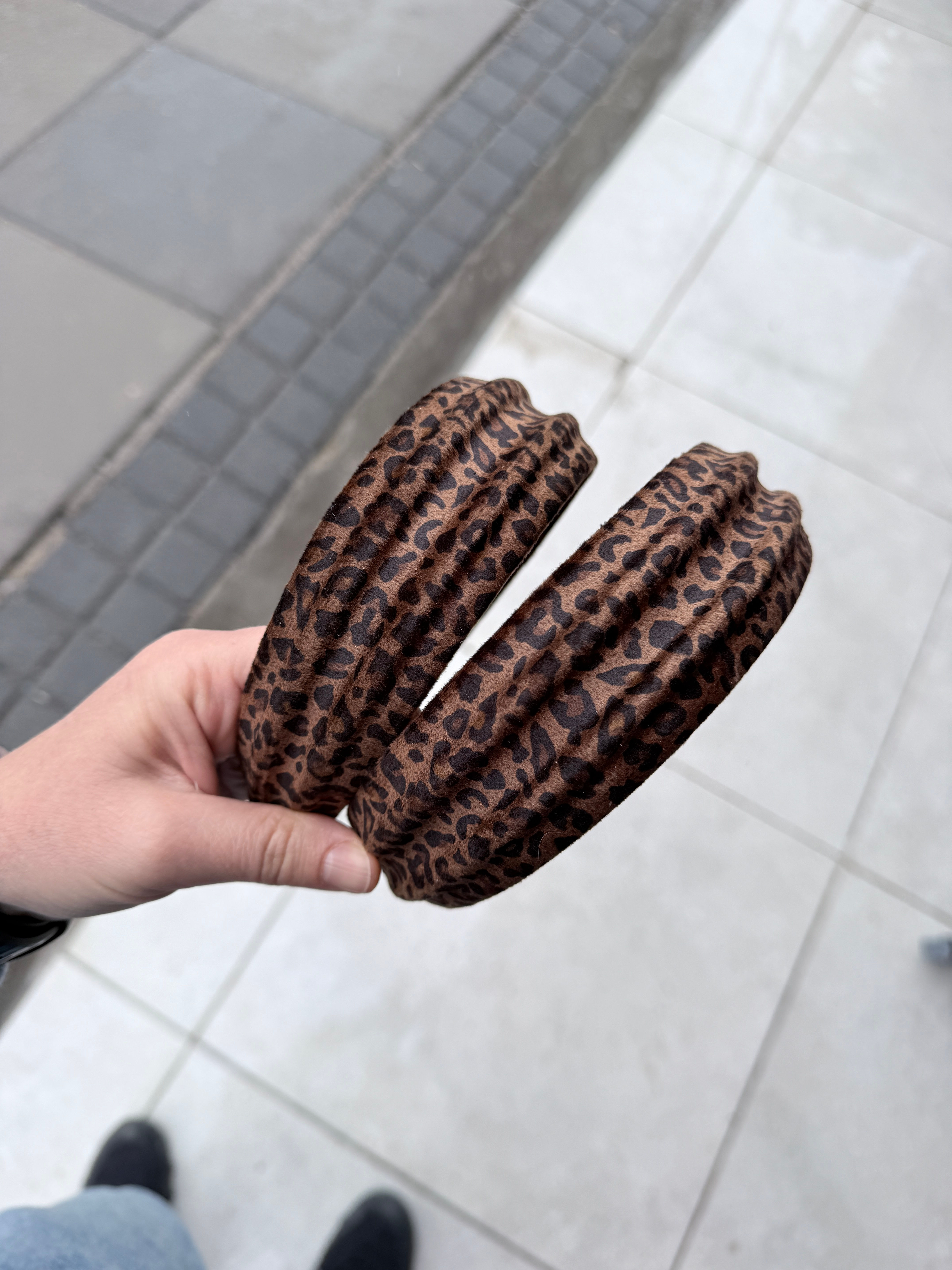 Kahverengi leopar desenli taç B-0007