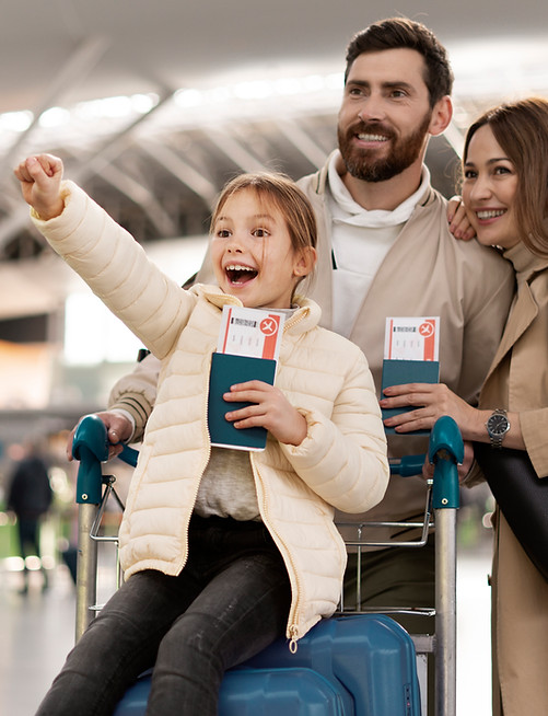 medium-shot-happy-family-airport.jpg