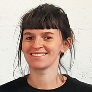 Gwen_stephens_gerant_uzume_poele_de_masse.png