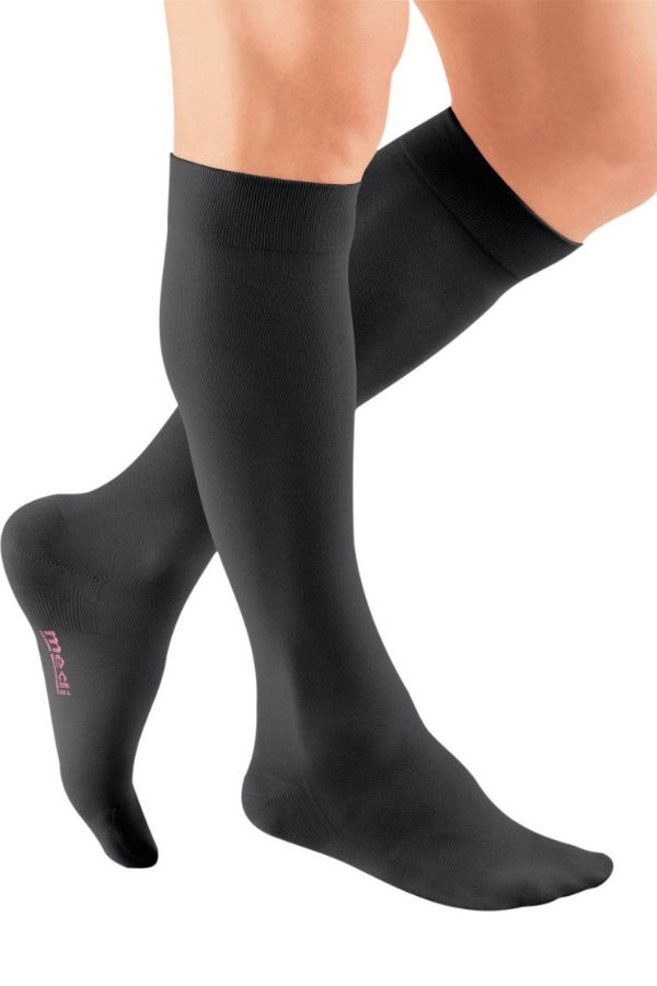 Thumbnail: Medi Plus Close toe knee high Compression Stocks black side view