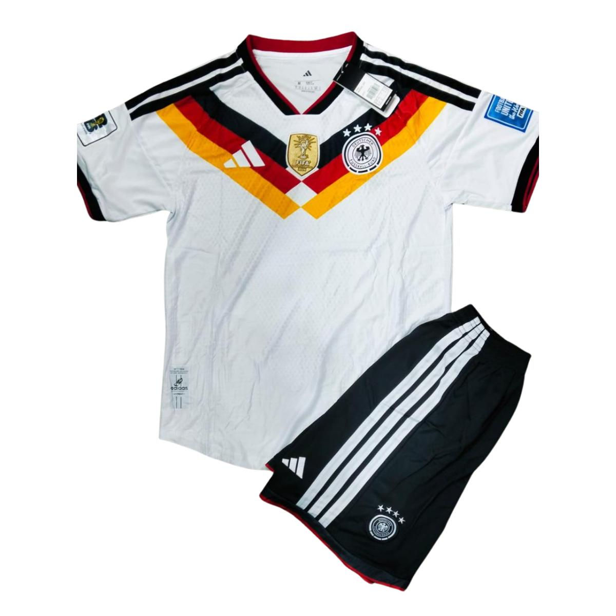 Uniforme de futbol Playera blanca con franja de colores