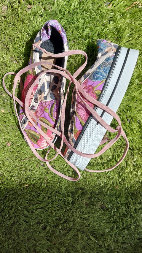Tenis modelo kiin