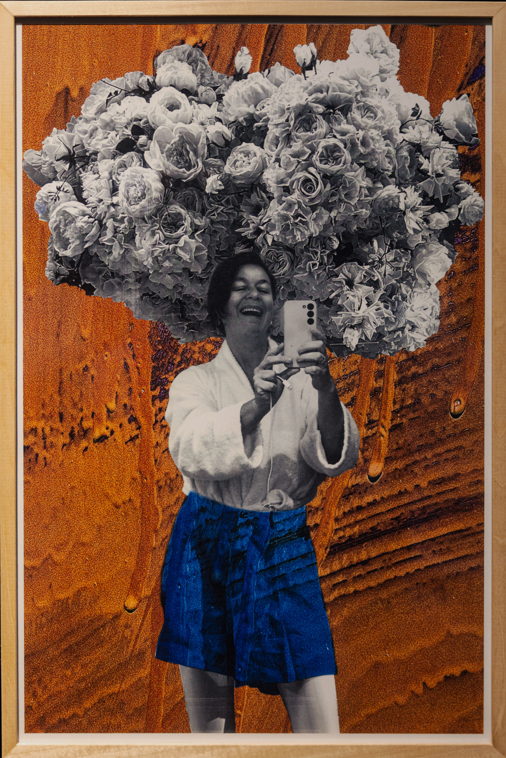 SELFIE WITH FLOWERHEAD II
