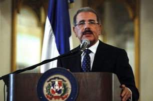 Presidente Medina promulga ley de transporte terrestre y seguridad vial