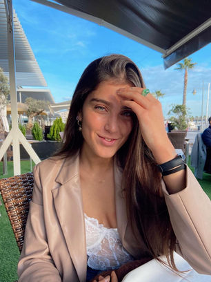 Instagram Model Andrea Añton Collections - The Humor Stop