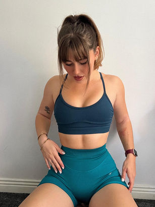 Fitness Model Emily Dhelps Collections - The Humor Stop
