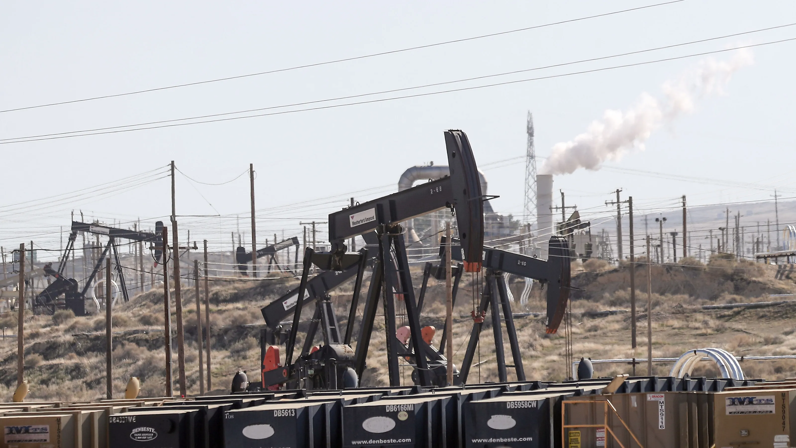 51273d46-4d4f-4b86-802b-51d03aef545e-kern_county_oil_7.webp