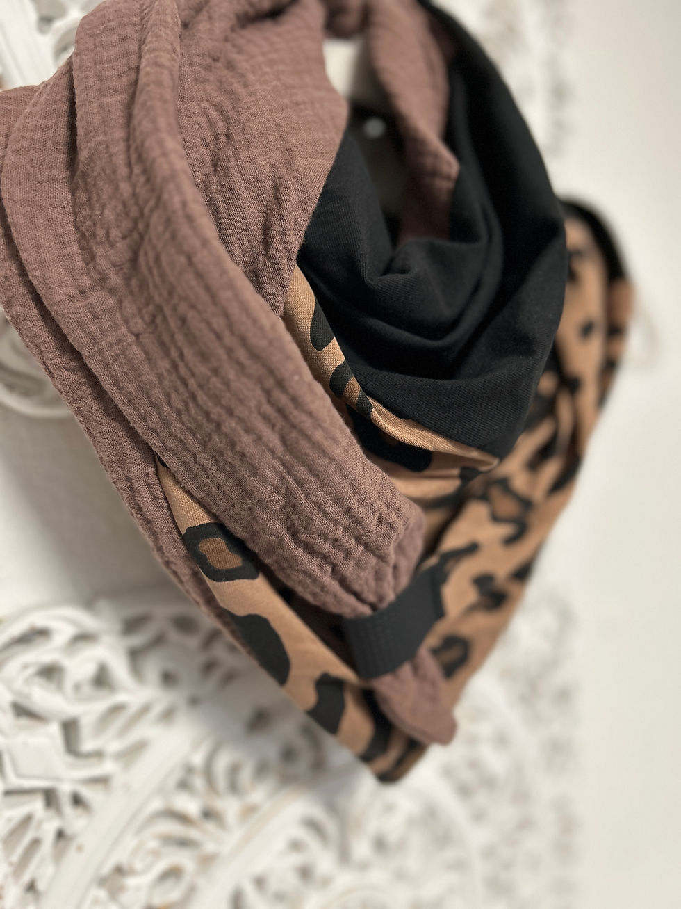 #Leo schoko Dreieckstuch 