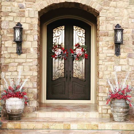 Inviting holiday entryway