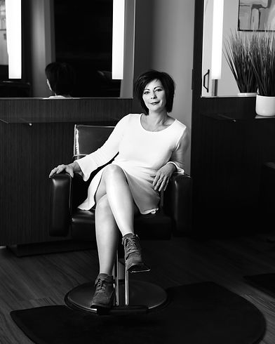 DiannaSBranding2022-2B&W.jpg