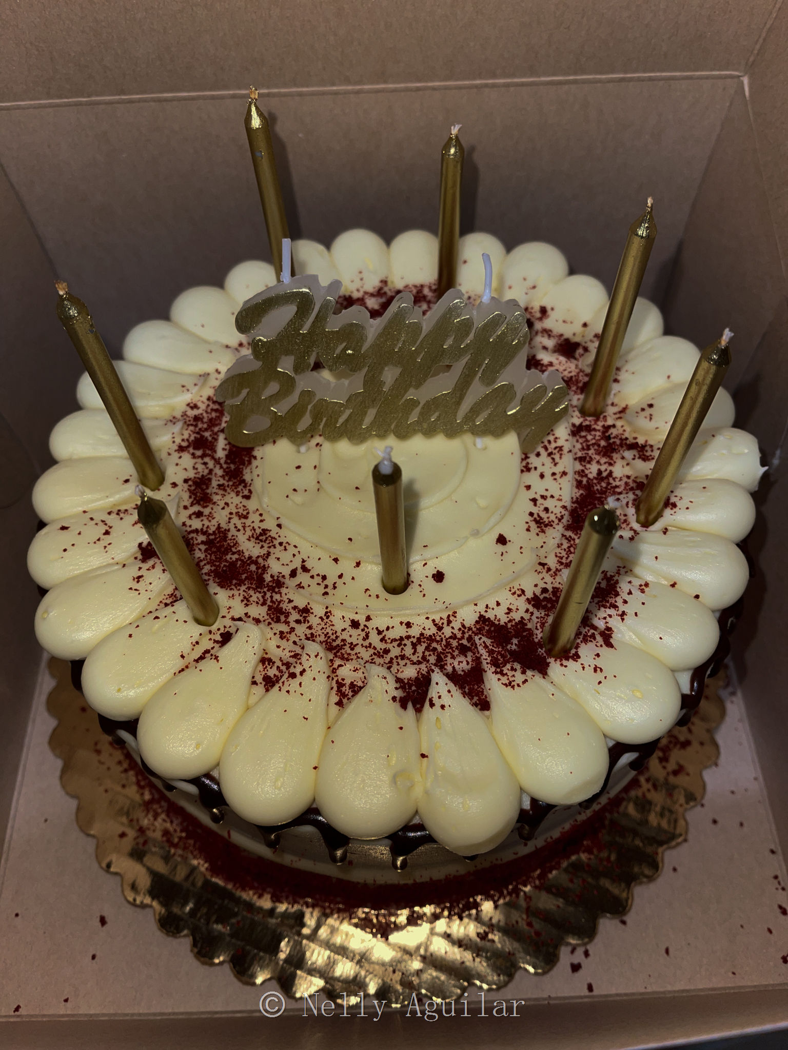 I took a picture of my brothers birthday cake.