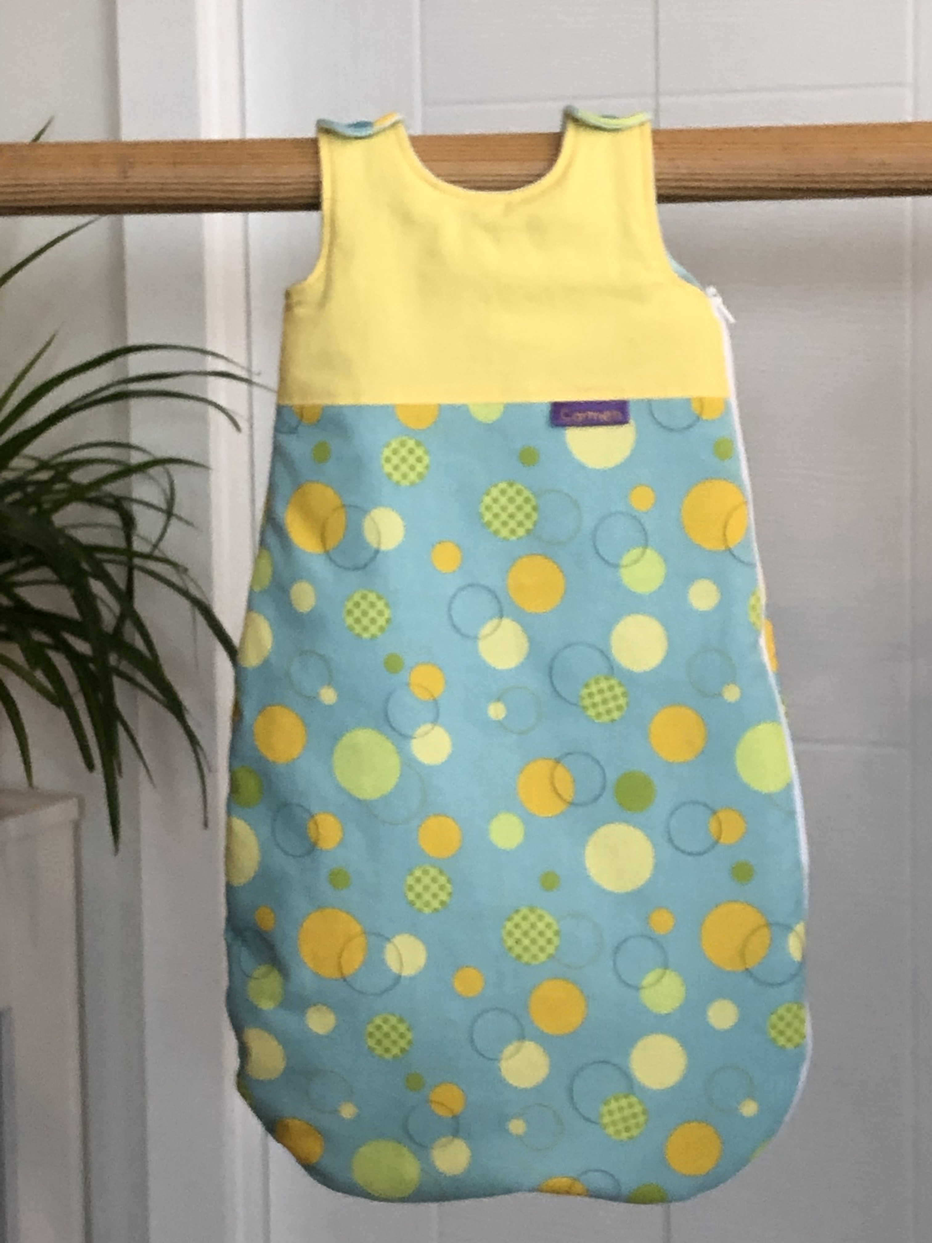 Dormeuse nouveau-né jaune et aqua