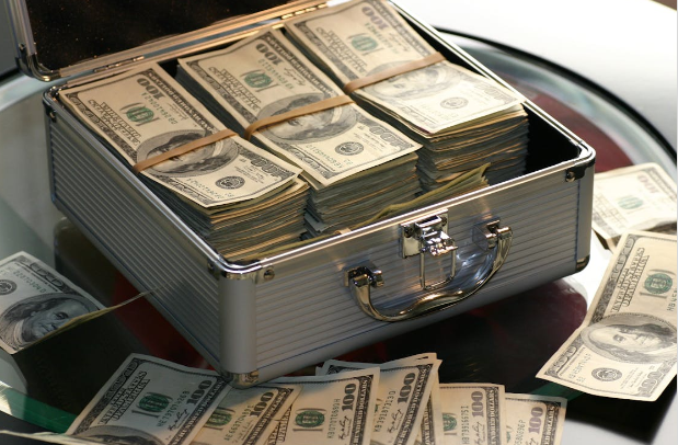 How to Be a Better Leader when Working in the Financial Sector