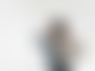 En Côte d'Ivoire, chaque jour, au moins un enfant de moins de 15 ans est victime de viol. 44% des viols commis par des proches. Seulement 19% des victimes portent plainte. Bienvenue dans un pays où le silence est une arme, où la violence est banalisée, où "la femme battue doit se maintenir dans le foyer et résoudre le problème à l'amiable".