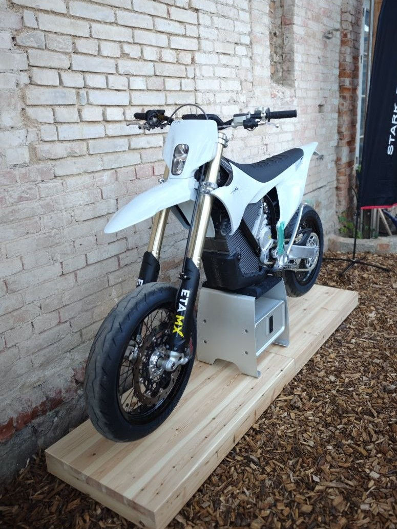 Miniaturbild: STARK VARG SM (Supermoto)