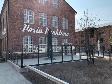 porin lasikaiteet.jpeg