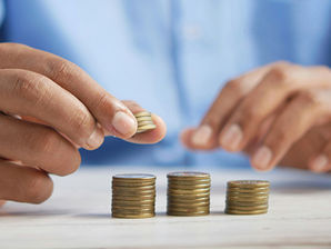 PEA ou assurance-vie : quelle enveloppe pour votre épargne