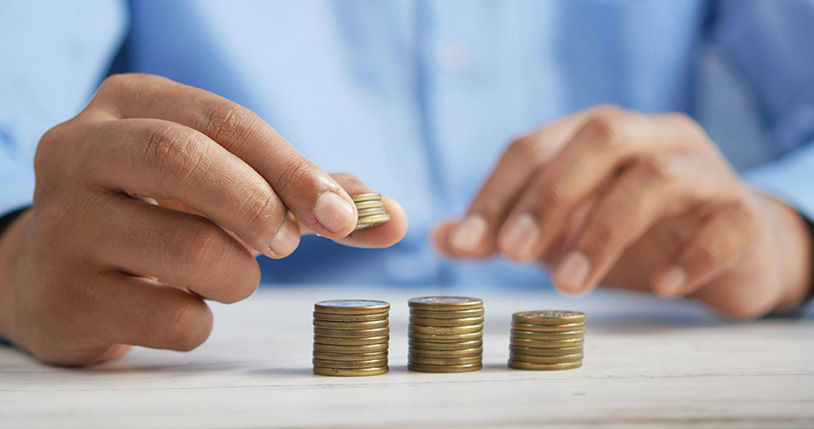 PEA ou assurance-vie : quelle enveloppe pour votre épargne
