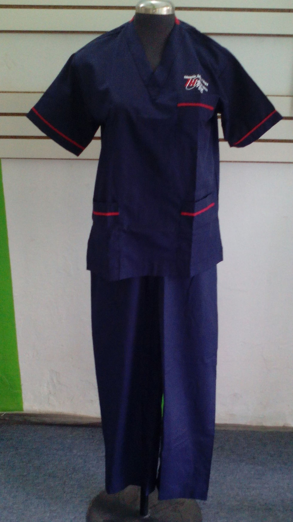 Uniforme "Instituto Hispano"