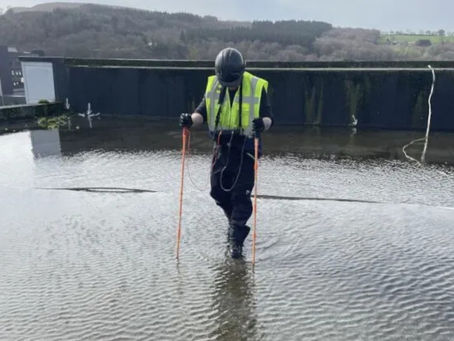 Ensaio de estanqueidade à água em coberturas planas