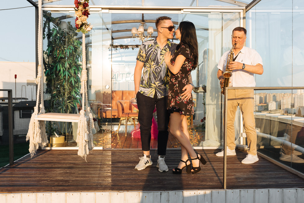 Романтичний  вечір.. Київ.романтик