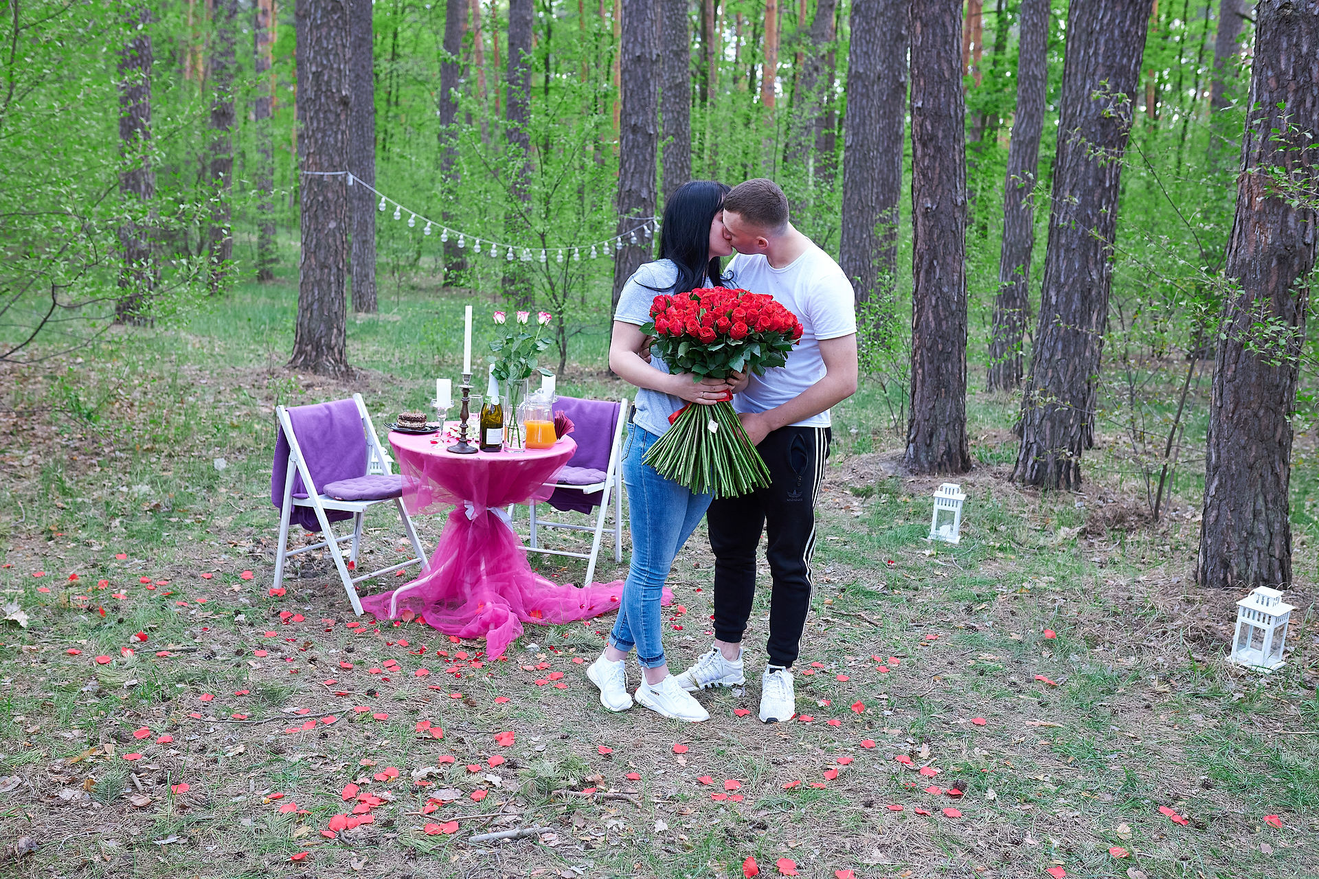 Свидание в лесу с прогулкой на лошадях