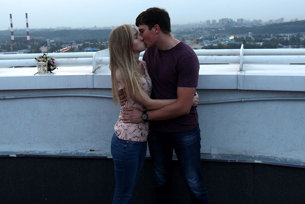 Поцелуй на крыше