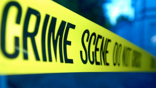 Arrestan a mujer por abandonar a su recién nacido en campo de Wisconsin