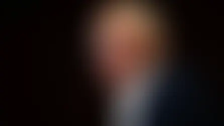 El gobernador Tim Walz considera recortar los subsidios financiados por los contribuyentes para las escuelas privadas.