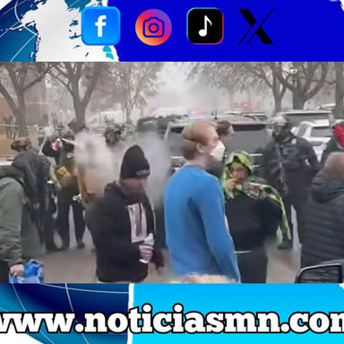 Al menos tres periodistas heridos por la policía mientras cubrían las protestas de la redada de ICE en St. Paul