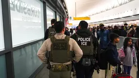 Republicanos quieren aprobar $72 mil millones más para ICE y CBP sin voto de los demócratas