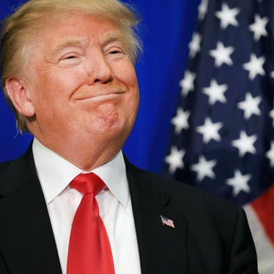 Trump considera retirar otros $3,000 millones de dólares en subvenciones a universidad de Harvard