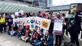 15 arrestados en el aeropuerto MSP durante huelga de conserjes